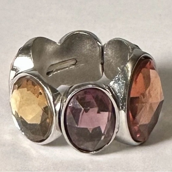 Absolutely Stunning RARE Vera Wang Silver toned Ring With Gemstones Signed Desc* - Picture 4 of 12